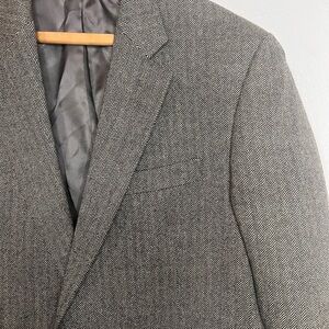 Chaps 100% Wool Classic Gray Herringbone Blazer Men’s 40R Sports Coat Clean